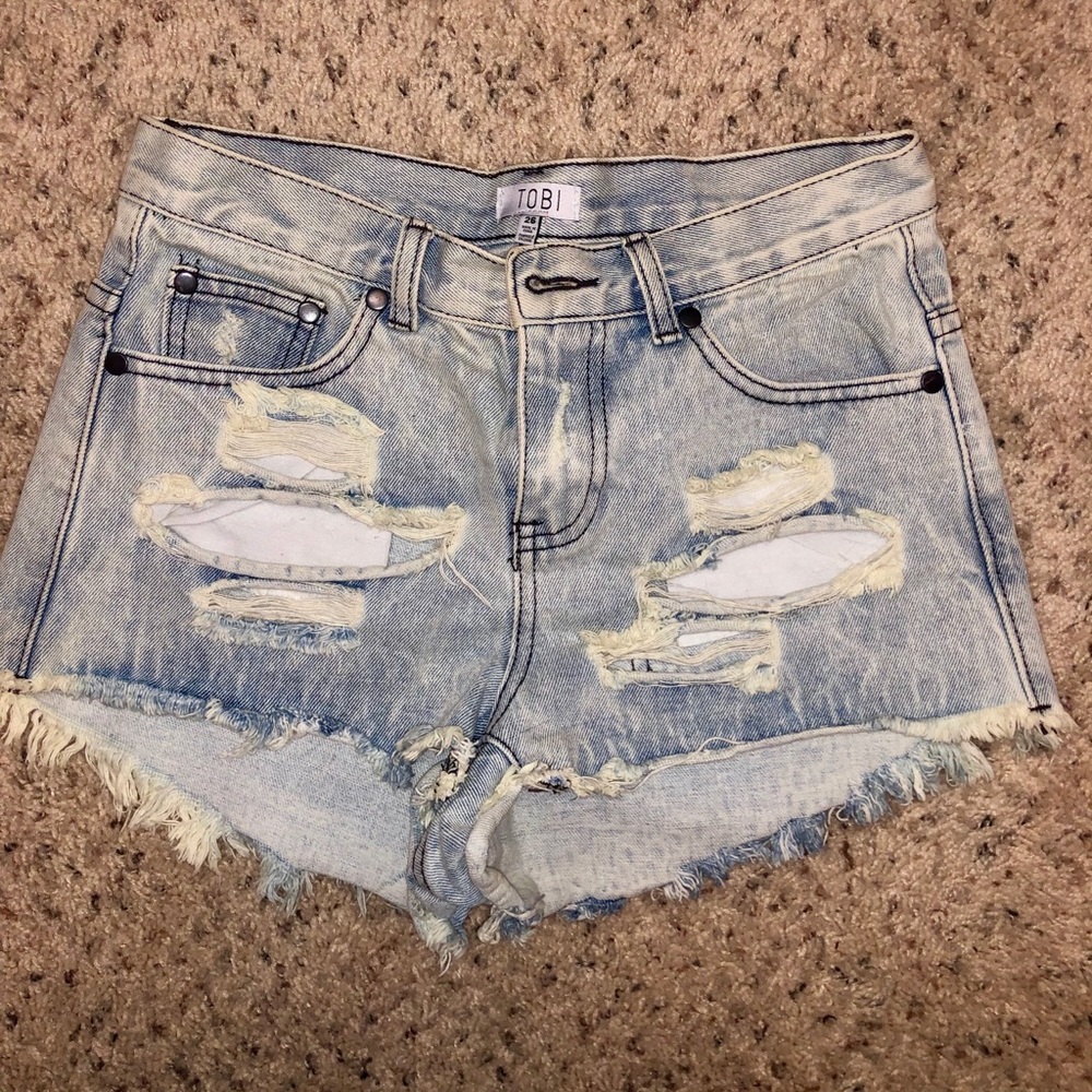 ‼️SALE‼️High-Waisted Light Wash Ripped Jean Shorts